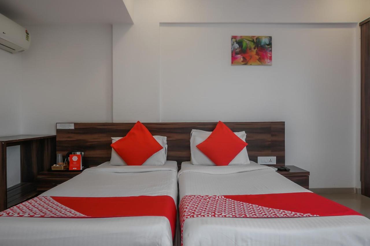 Oyo 7673 The Ark Apartment Hotel Pune Exterior foto